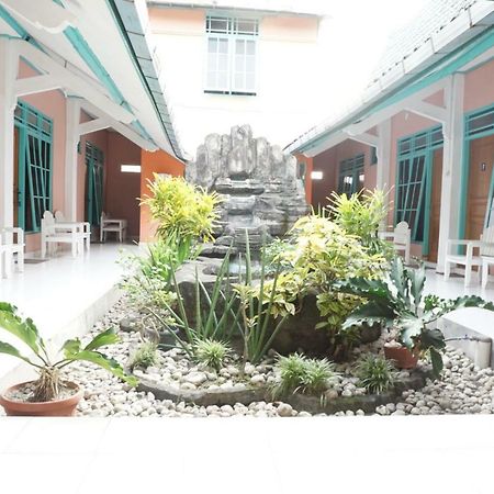 Ismoyo Hotel Yogyakarta Exterior foto