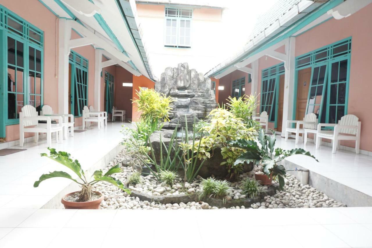 Ismoyo Hotel Yogyakarta Exterior foto